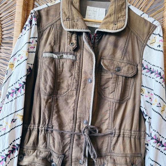 Free People Follow Your Heart Cargo Jacket SZ L Brown Aztec Print - Picture 5 of 8